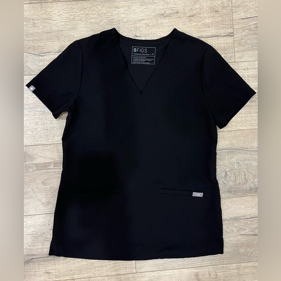 Figs Casma™ Three-Pocket Scrub Top - Picture 5 of 8